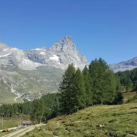 Cervino Vista Paradise: Alpine Retreat Apartment Breuil-Cervinia